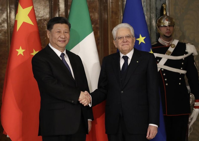 Italia chấp nhận tham gia Sáng kiến “vành đai – con đường” của Trung Quốc. Italia chấp nhận tham gia Sáng kiến “vành đai – con đường” của Trung Quốc.