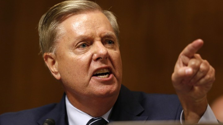 Thượng nghị sĩ Lindsey Graham là một trong những người ủng hộ mạnh mẽ tổng thống Trump. Thượng nghị sĩ Lindsey Graham là một trong những người ủng hộ mạnh mẽ tổng thống Trump.