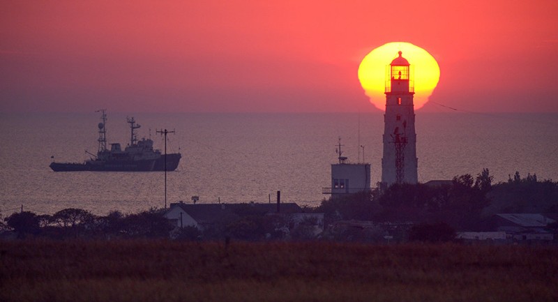 Kiev có ý tưởng phong tỏa Crimea bằng kênh đào.