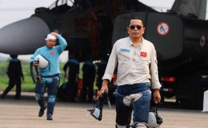 Thượng tá Trần Quang Khải, phó trung đoàn trưởng kiêm tham mưu trưởng trung đoàn 923, sư đoàn 371 .