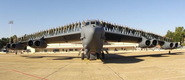 Oanh tạc cơ B-52.