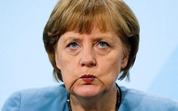 Bà Angela Merkel.