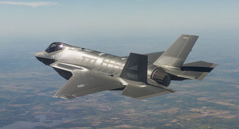 Chiến cơ F-35.