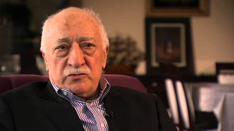 Tổng thống Erdogan (bên trái) và Giáo sỹ Fethullah Gulen từng là đồng minh của nhau trong quá khứ.