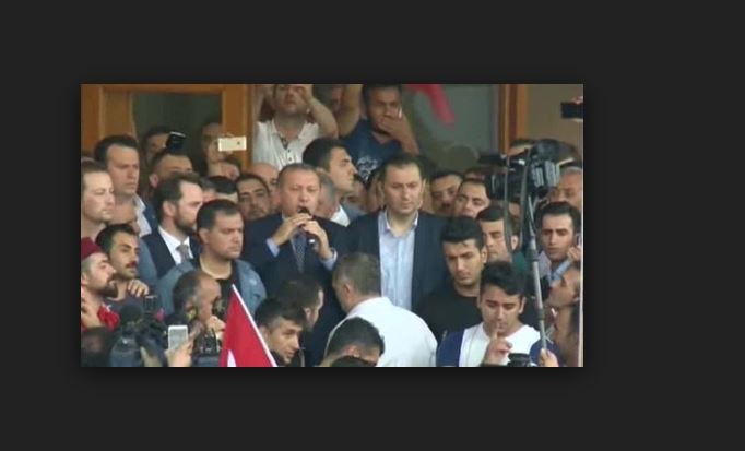 Ông Erdogan tại Istanbul ngày 16/7/2016.