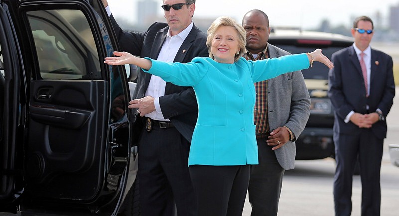 Bà Hillary Clinton đã chuẩn bị pháo hoa ở New York mừng thắng cử?