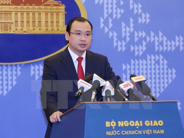 Người phát ngôn Bộ Ngoại giao Lê Hải Bình phát biểu tại buổi họp báo. (Ảnh: Phạm Kiên/TTXVN).