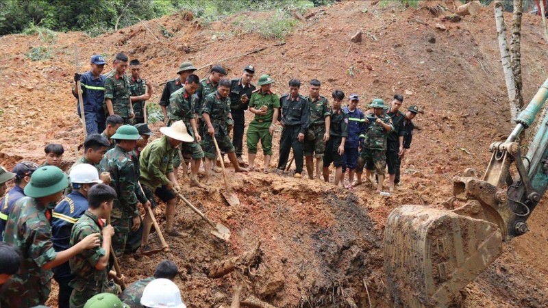 Hiện trường nơi xảy ra vụ sạt lở.