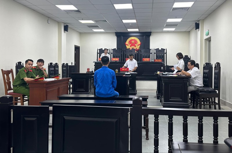 Phiên tòa tạm hoãn vì vắng mặt đại diện gia đình bị hại. Anh 2.jpeg