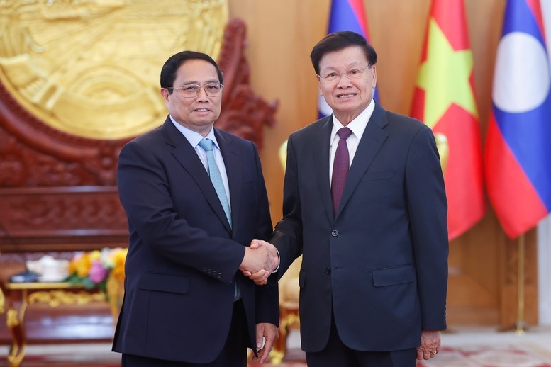 Thủ tướng Phạm Minh Chính hội kiến Tổng Bí thư, Chủ tịch nước Lào Thongloun Sisoulith. (Ảnh: VGP/Nhật Bắc) Anh 1.jpg
