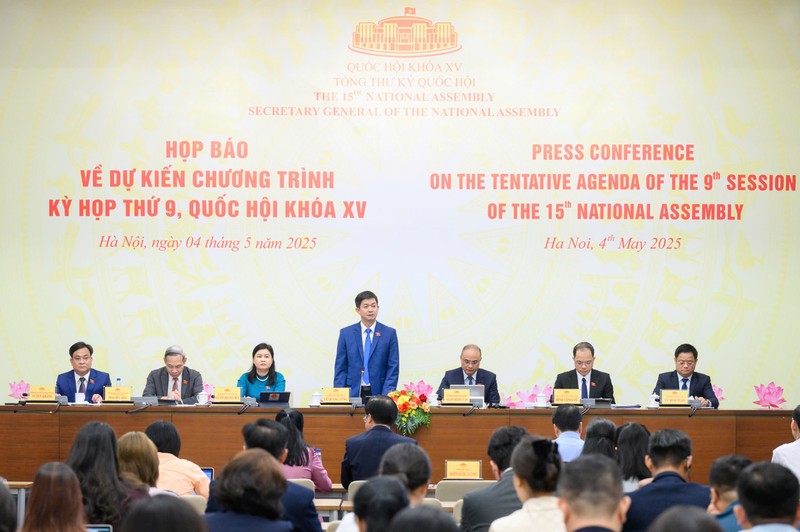 Tổng Thư ký Quốc hội, Chủ nhiệm Văn phòng Quốc hội Lê Quang Tùng chủ trì họp báo về dự kiến Chương trình Kỳ họp thứ 9, Quốc hội khóa XV. Ảnh: Quốc hội. Anh 1.jpg