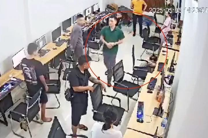 Hình ảnh camera được cho là liên quan đến sự việc. Ảnh chụp màn hình. Anh 1.jpg