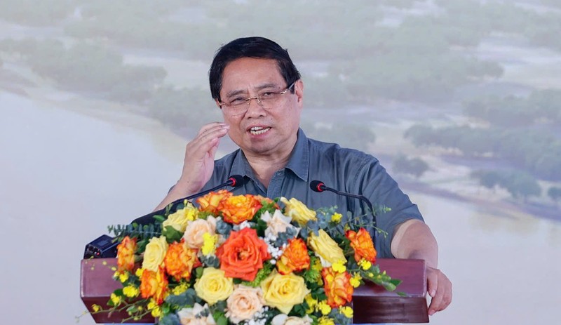 Thủ tướng yêu cầu đẩy nhanh tiến độ thi công cầu Tứ Liên xuống còn 24 tháng. Ảnh: Sở Văn hóa và Thể thao Hà Nội. Anh 1.jpeg