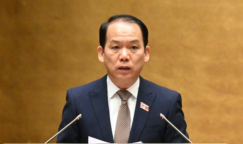 Chủ nhiệm Ủy ban Pháp luật và Tư pháp Hoàng Thanh Tùng trình bày Báo cáo thẩm tra. Ảnh: Quochoi.vn. Anh 1.jpg