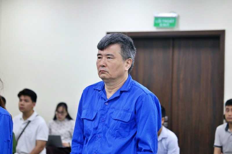 Cựu Vụ phó Vụ Thị trường trong nước (Bộ Công Thương) Nguyễn Lộc An tại phiên tòa. Ảnh: Q.A. Anh 1.jpeg