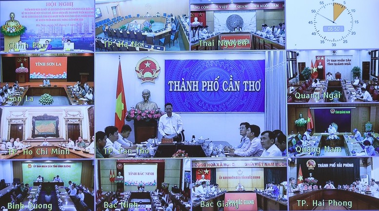 Hội nghị được kết nối trực tuyến từ trụ sở Chính phủ tới UBND các tỉnh, thành phố trực thuộc Trung ương. Ảnh: VGP. Anh 1.jpg