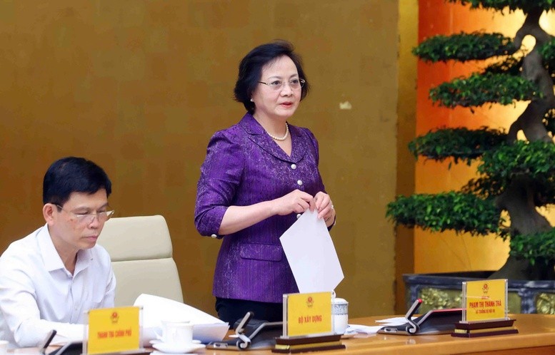 Bộ trưởng Bộ Nội vụ Phạm Thị Thanh Trà báo cáo kết quả xây dựng các Nghị định về phân cấp, phân quyền. Ảnh Nhật Bắc. Anh 1n.jpg