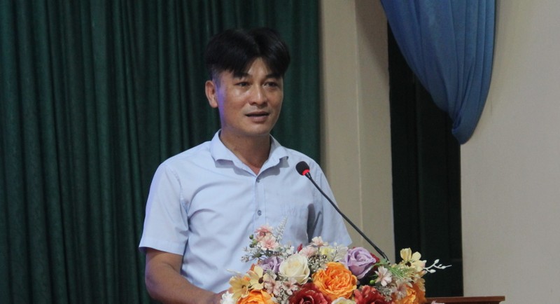 Ông Lương Công Luận, Phó Chủ tịch UBND xã La Bằng phát biểu tại buổi trao quà. IMG_3406 (1).JPG