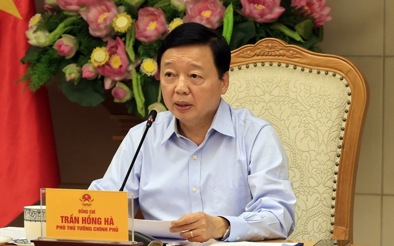 Phó Thủ tướng Trần Hồng Hà chủ trì cuộc họp. Ảnh: VGP. Anh 1.jpg