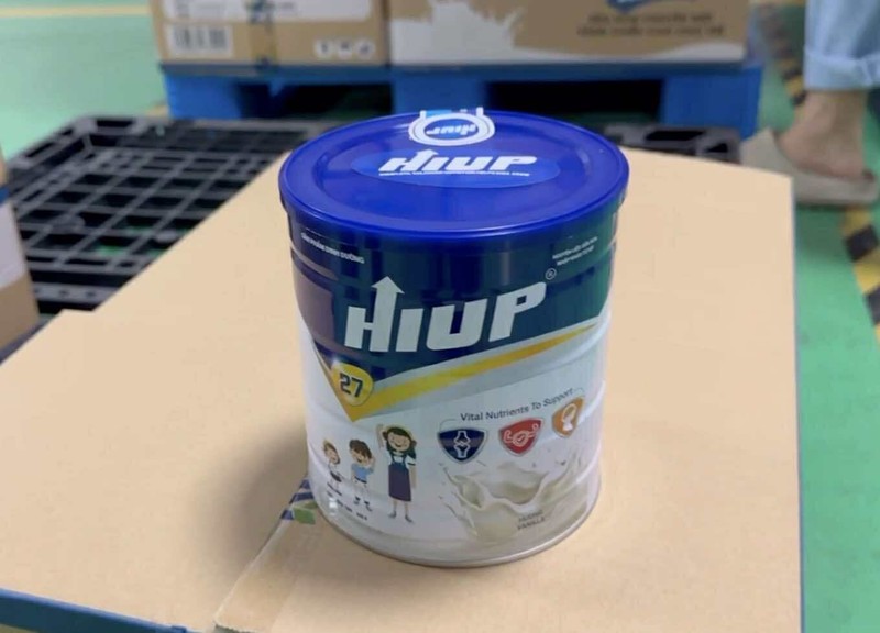 Sản phẩm dinh dưỡng Hiup 27 là hàng giả. Ảnh Công an cung cấp. Anh 1.jpg
