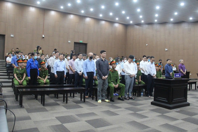 Các bị cáo trong phiên xử. Ảnh: N.H. Anh 1.jpeg