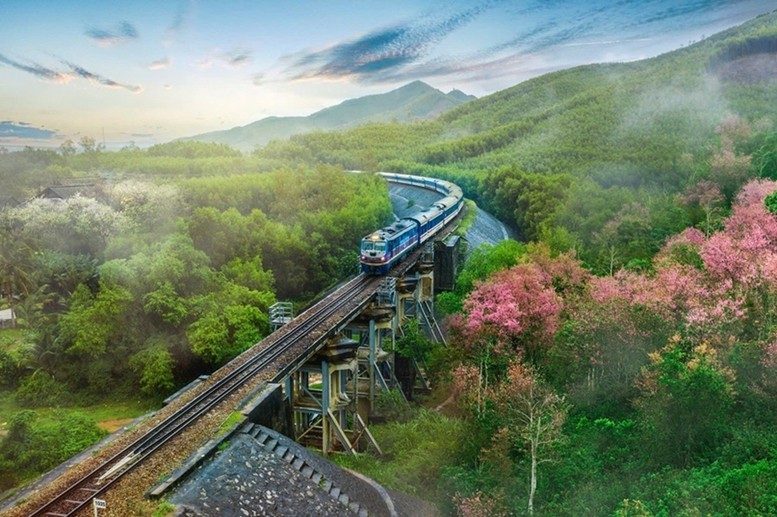 Khởi động xây tuyến đường sắt Lào Cai – Hà Nội – Hải Phòng trong năm 2025. Ảnh: VGP. Anh 1.jpg
