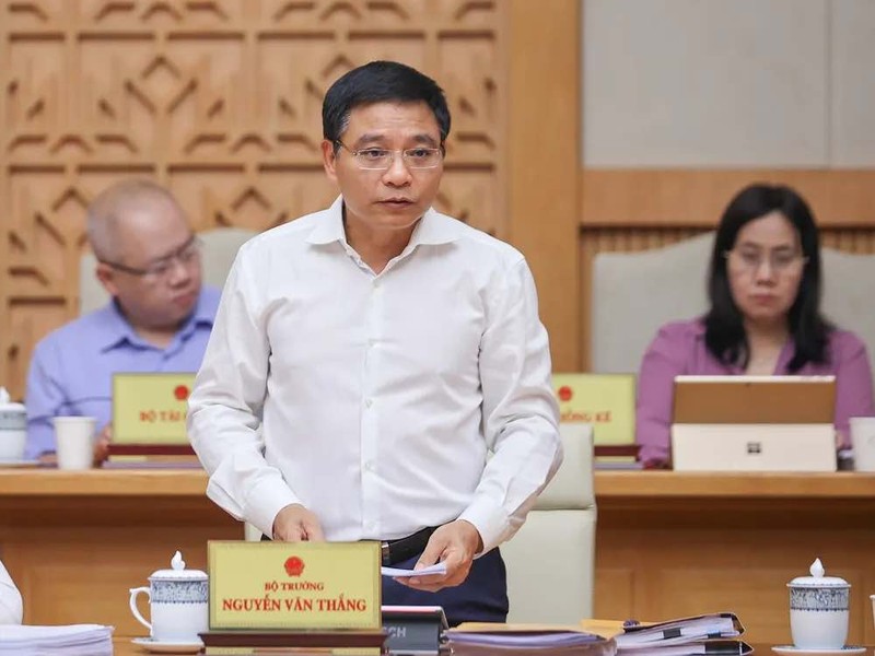 Bộ trưởng Tài chính Nguyễn Văn Thắng trả lời báo chí tại cuộc họp. Ảnh: Nhật Bắc. Anh 1.jpg
