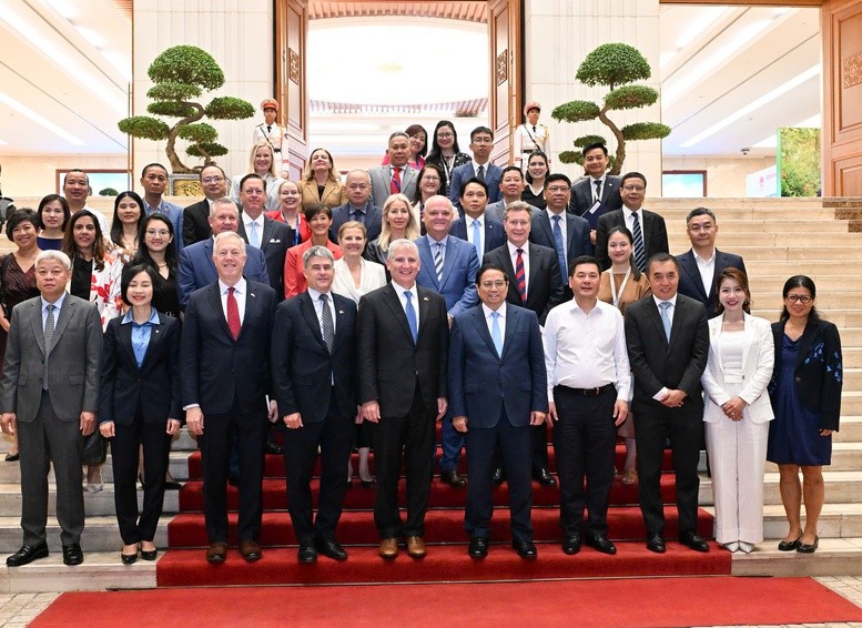 Thủ tướng cùng đoàn doanh nghiệp của Hội đồng Kinh doanh Hoa Kỳ - ASEAN (USABC). Ảnh: VGP. Anh 1.jpg