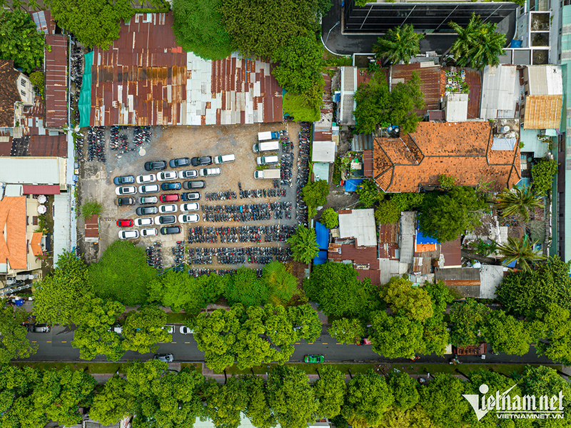 Khu đất vàng ở đường Nguyễn Du và Chu Mạnh Trinh, quận 1. Ảnh: Vietnamnet. Anh 1.png