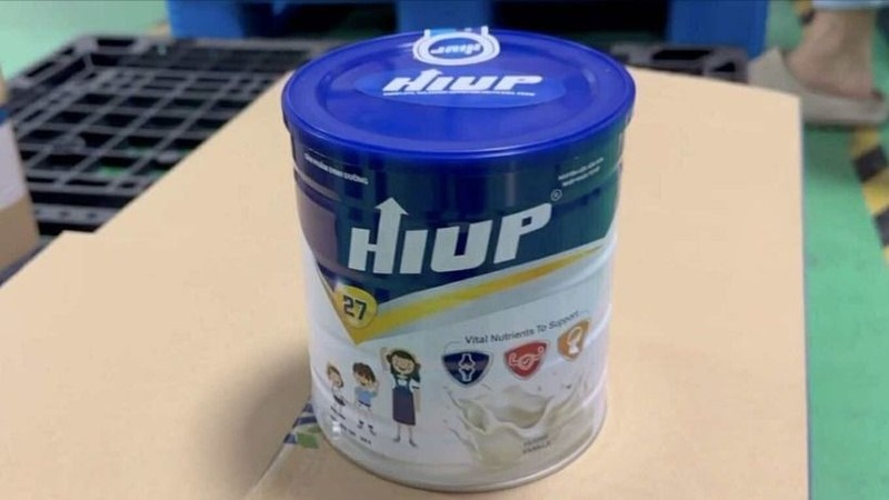 Sữa Hiup là hàng giả. Ảnh: Công an cung cấp. Anh 1.jpg