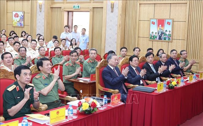 Tổng bí thư Tô Lâm và các đại biểu dự buổi gặp mặt. Ảnh: TTXVN. Anh 1.jpg