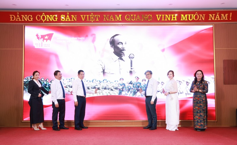 TP Hà Nội ra mắt nền tảng số với nhiều tiện ích phục vụ chuỗi sự kiện dịp 2/9. Ảnh: N.D. IMG_7341.JPG