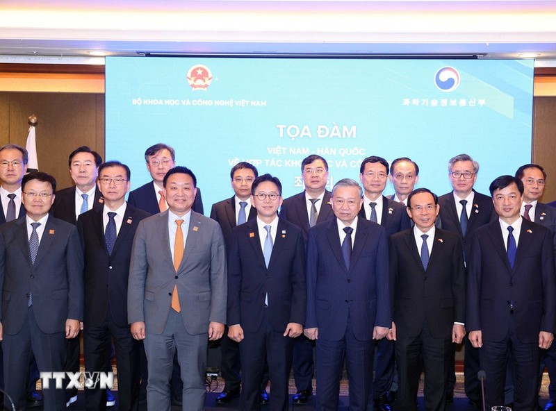 Tổng bí thư Tô Lâm và các đại biểu dự Toạ đàm về hợp tác khoa học công nghệ Việt Nam-Hàn Quốc. Ảnh: TTXVN. Anh 1.jpg