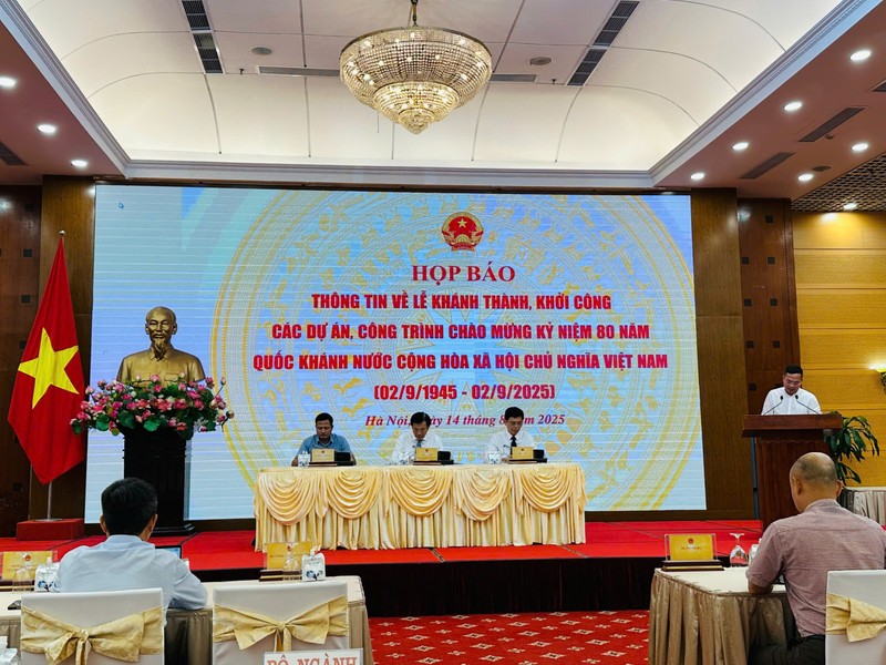 Toàn cảnh buổi họp báo. Ảnh: Q.A. Anh 1.jpeg