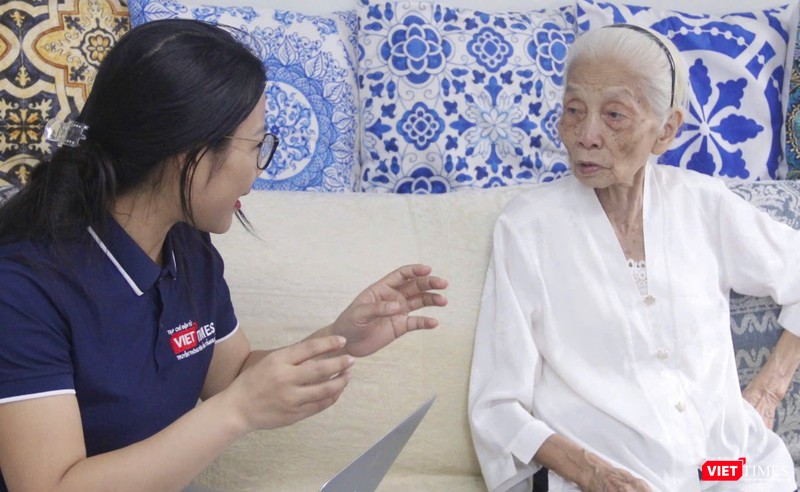70 năm trôi qua, ký ức về Lễ duyệt binh đầu tiên của nước Việt Nam Dân chủ Cộng hòa vẫn vẹn nguyên trong tâm trí bà Quế Anh. VT - anh 4.jpeg