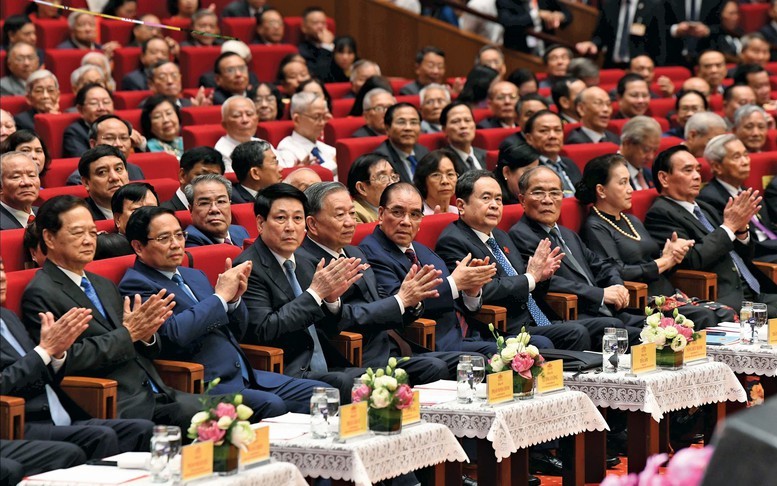 Các lãnh đạo, nguyên lãnh đạo Đảng, Nhà nước tham dự cuộc gặp mặt. Ảnh: VGP. Anh 1.jpg