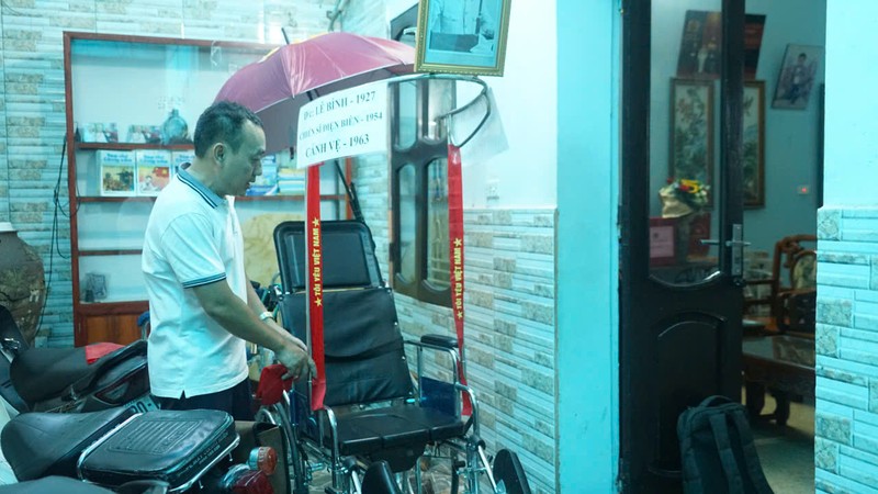 Chiếc xe anh Hà chuẩn bị để đưa bố đi xem diễu binh. Anh 1.jpeg