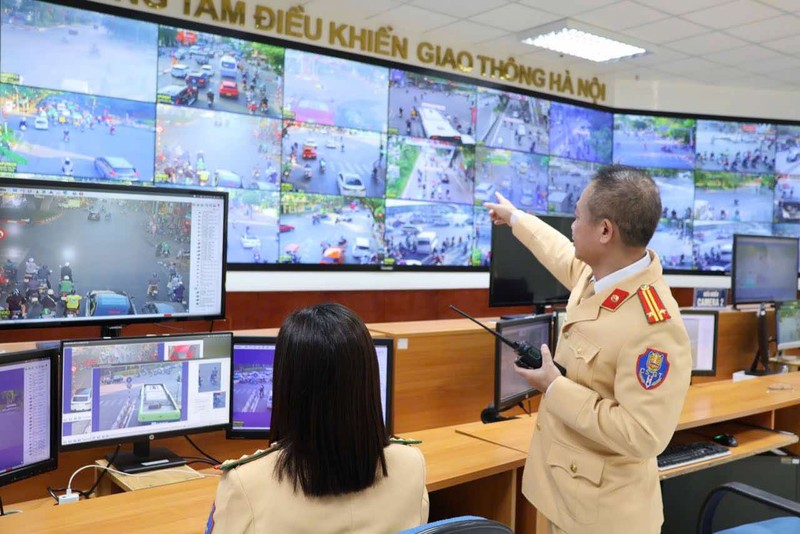 Hình ảnh tại trung tâm điều khiển giao thông Hà Nội. Ảnh minh hoạ: Cục CSGT. Anh 1.jpg