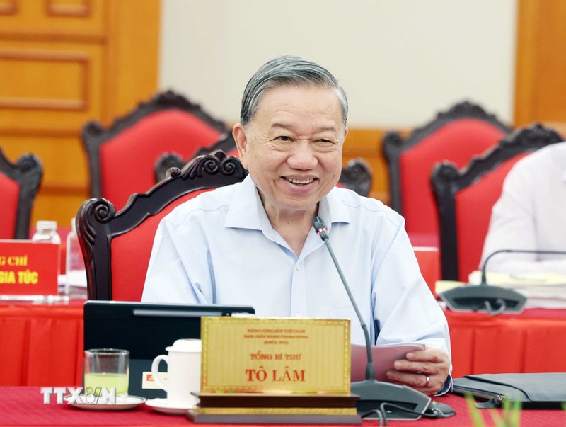 Tổng bí thư Tô Lâm chủ trì cuộc làm việc của Bộ Chính trị với Ban Thường vụ Đảng ủy Chính phủ. Ảnh: TTXVN. Anh 1.jpg