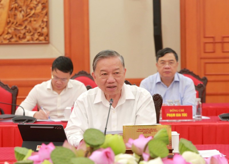 Tổng bí thư Tô Lâm chủ trì cuộc làm việc của Bộ Chính trị với Ban Thường vụ Đảng uỷ Quốc hội. Ảnh: dangcongsan.vn. Anh 1.jpg