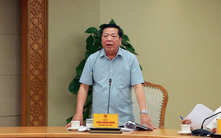 Bộ trưởng Bộ Xây dựng Trần Hồng Minh báo cáo tại cuộc họp. Ảnh: VGP. Anh 1.jpg