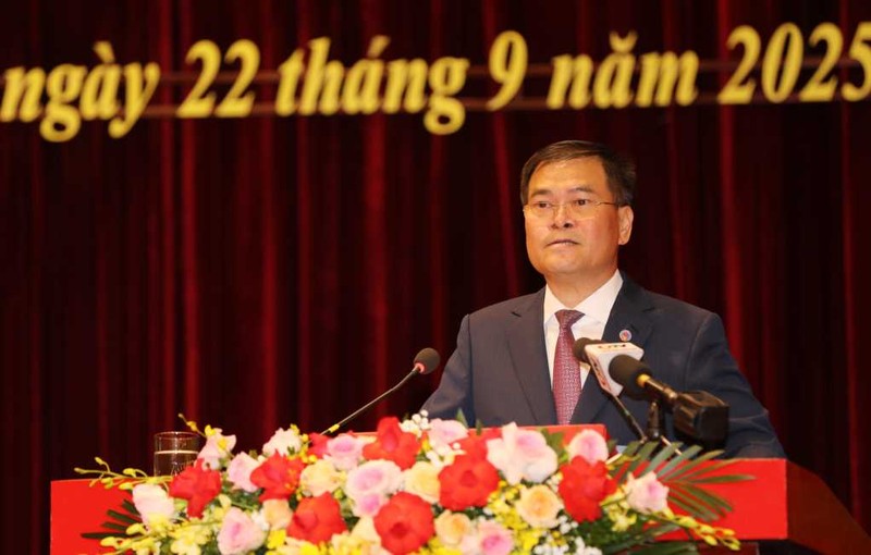 Ông Bùi Văn Khắng phát biểu. Ảnh: UBND tỉnh Quảng Ninh. Anh 1.jpg