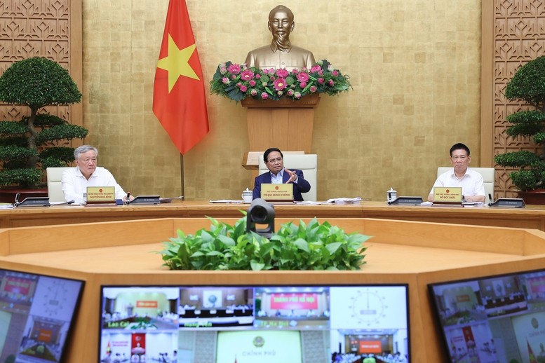 Thủ tướng yêu cầu kiểm soát chặt giá nhà đất đang ở mức cao. Ảnh: VGP. Anh 1.jpg