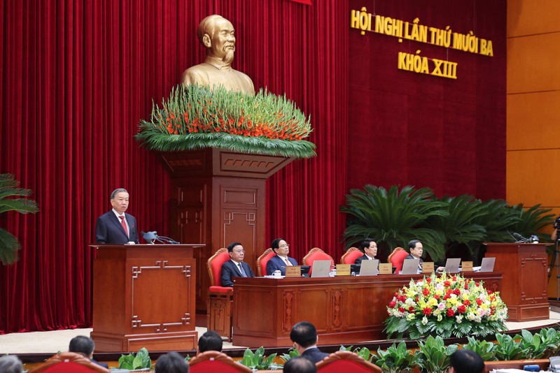 Tổng bí thư Tô Lâm nhấn mạnh một số điểm trọng tâm trong số các nội dung Hội nghị làm định hướng cho Hội nghị nghiên cứu, xem xét, đóng góp ý kiến. Ảnh: VGP. img2341-17597175579481999327364.jpg