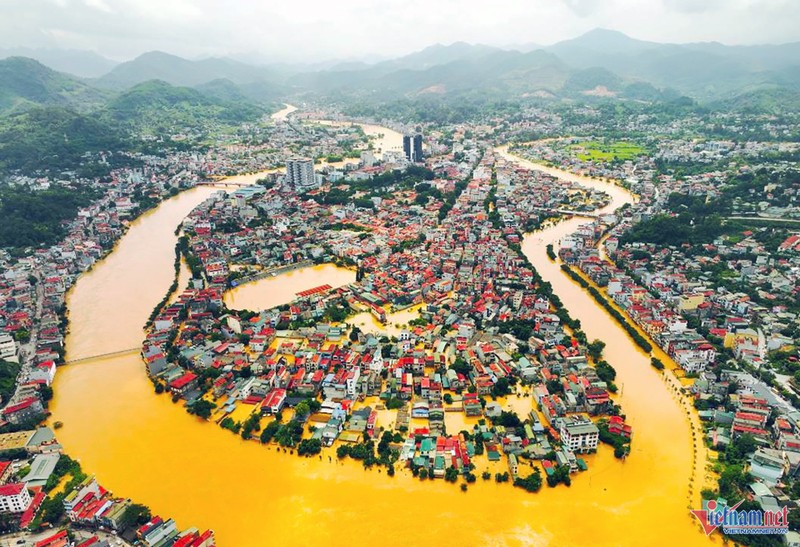 Sông Bằng Giang vượt đỉnh lũ lịch sử năm 1986. Ảnh: Vietnamnet. Anh 1.jpg