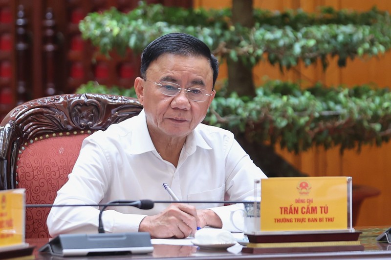 Thường trực Ban Bí thư Trần Cẩm Tú lưu ý làm tốt công tác khắc phục hậu quả sau bão số 1. Ảnh: VGP. img2487-17599899759941369185261.jpg