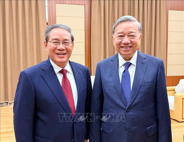 Tổng bí thư Tô Lâm gặp Thủ tướng Trung Quốc Lý Cường. Ảnh: TTXVN. Anh 1.jpg