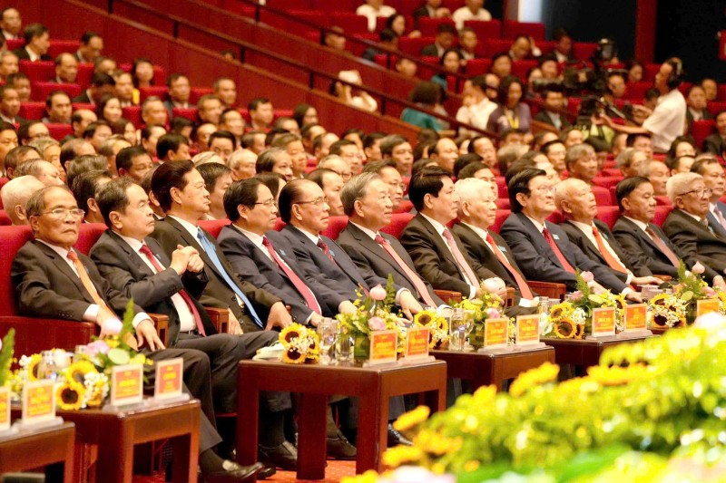 Tổng bí thư Tô Lâm cùng các đồng chí lãnh đạo, nguyên lãnh đạo Đảng, Nhà nước dự Đại hội đại biểu Đảng bộ thành phố Hà Nội lần thứ XVIII. Ảnh: Dangcongsan.gov.vn. Anh 1.jpg