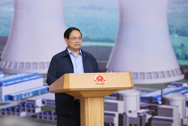 Thủ tướng Phạm Minh Chính phát biểu tại phiên họp. Ảnh: VGP. img3670-1761122187572604367042.jpg