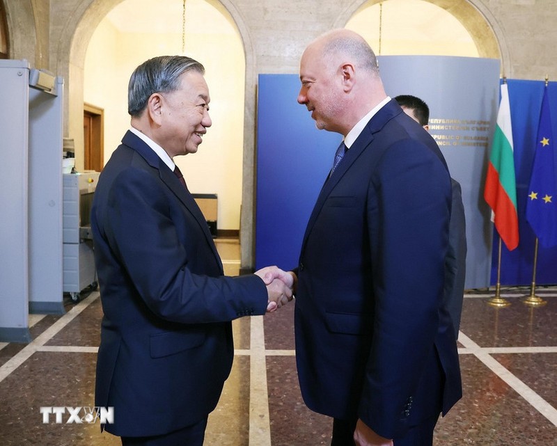 Tổng Bí thư Tô Lâm hội kiến Thủ tướng Bulgaria Rosen Zhelyazkov. Ảnh: Thống Nhất/TTXVN. Anh 1.jpg